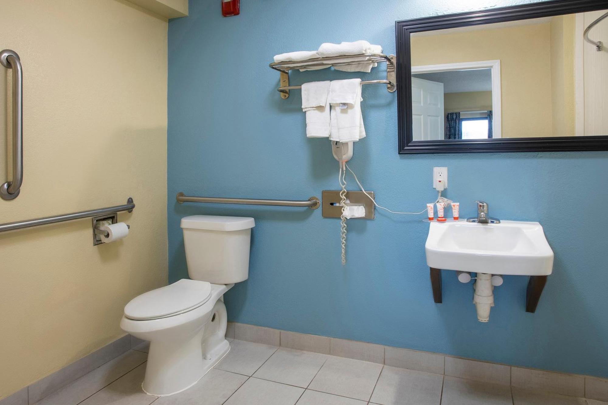 Oyo Hotel Knoxville Tn Cedar Bluff I-40 Экстерьер фото