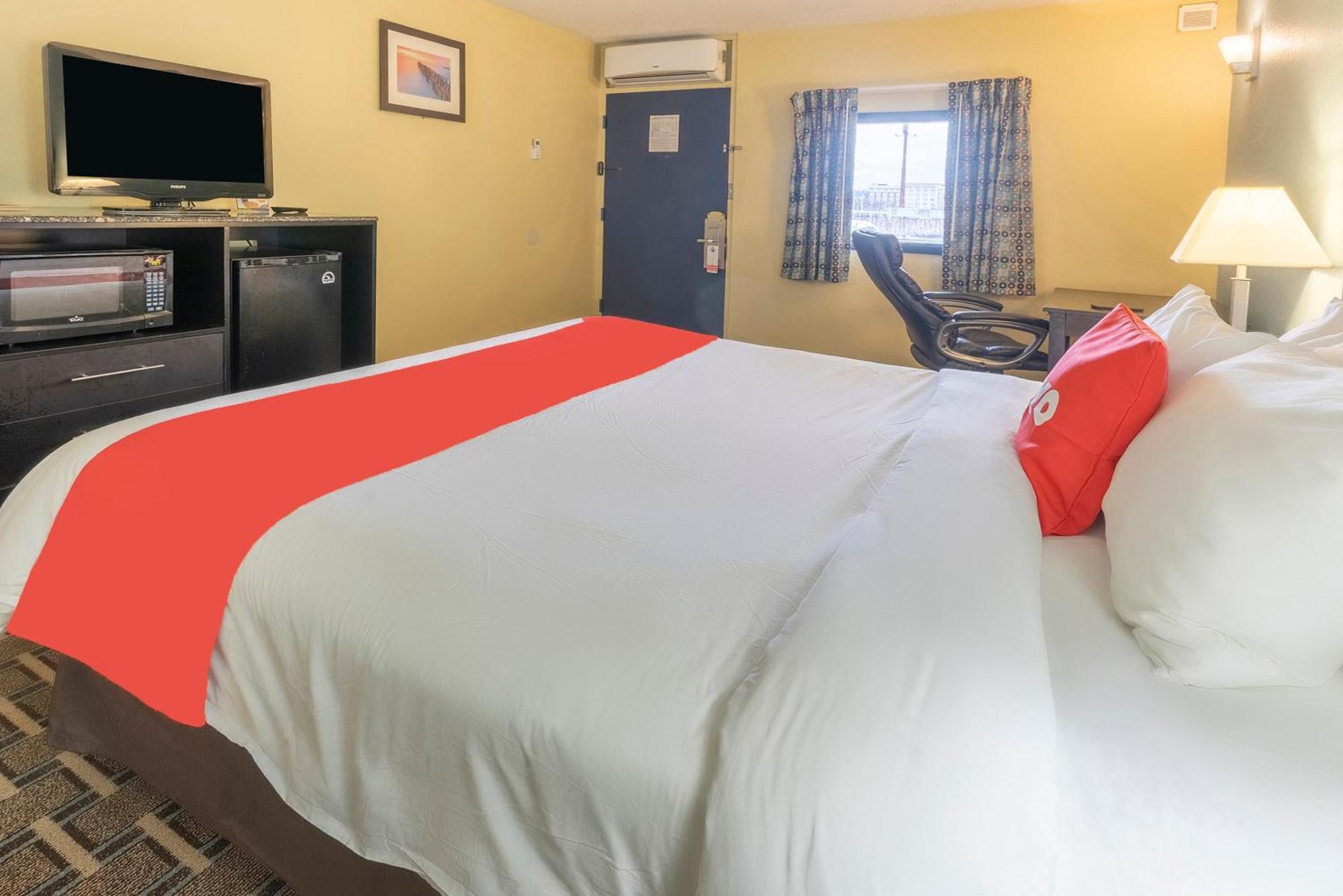 Oyo Hotel Knoxville Tn Cedar Bluff I-40 Экстерьер фото