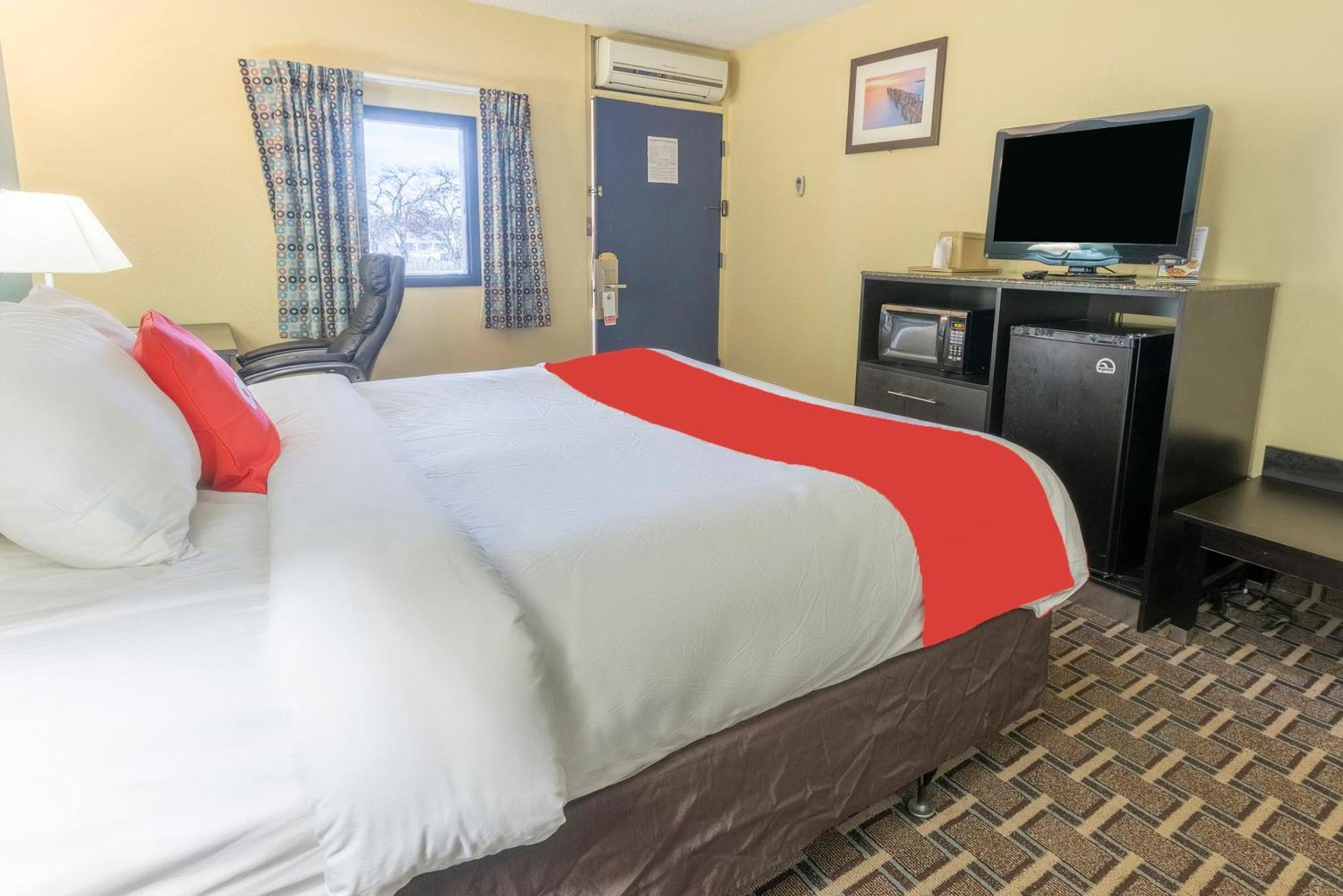 Oyo Hotel Knoxville Tn Cedar Bluff I-40 Экстерьер фото
