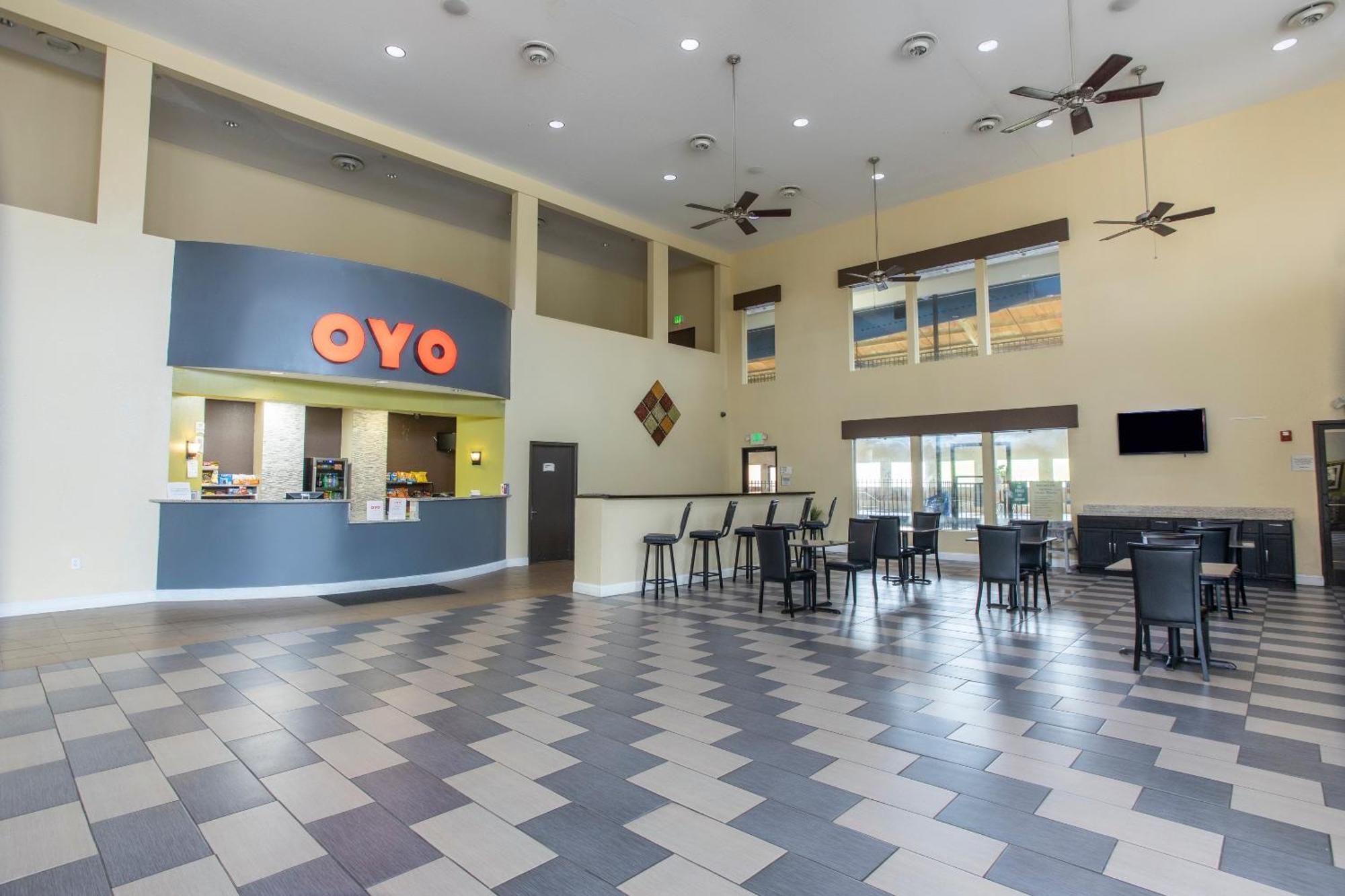 Oyo Hotel Knoxville Tn Cedar Bluff I-40 Экстерьер фото